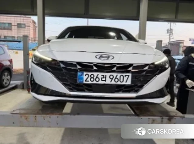 Hyundai Avante (CN7) 2022 Белый из Кореи