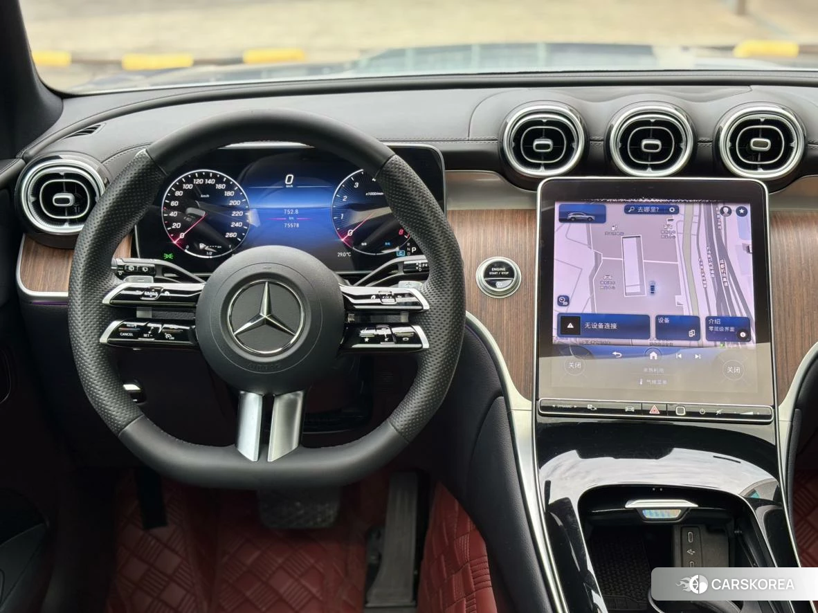 Mercedes-Benz GLC 2023 Серебристо-серый из Китая