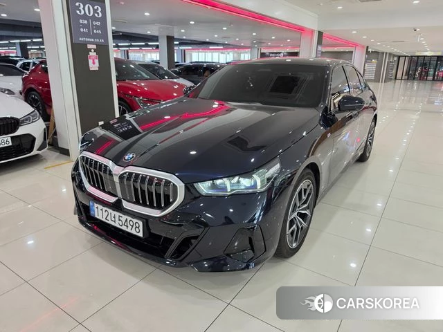 BMW 5 Series (G60) 2025 Черный из Кореи
