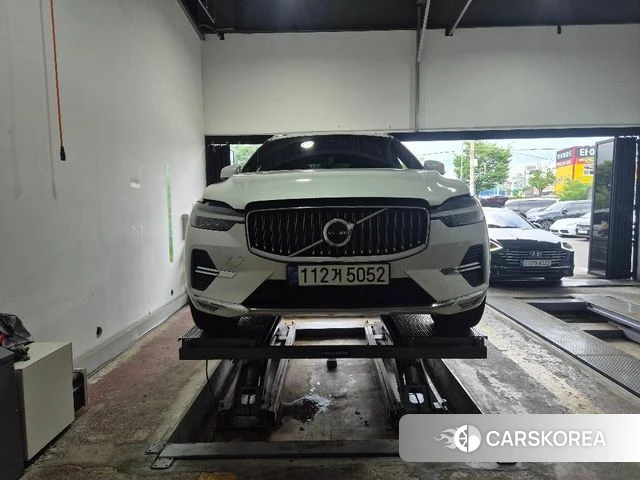 Volvo XC60 second Generation 2022 Белый из Кореи