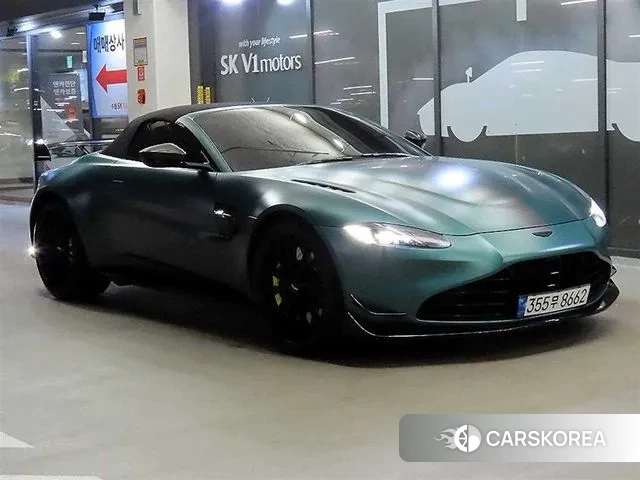 Aston Martin Vantage 2nd Generation 2022 Зеленый из Кореи