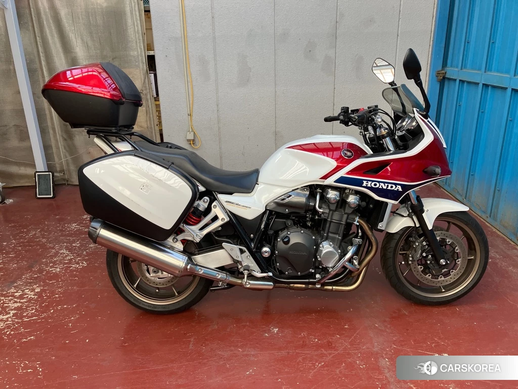 Проданный Honda CB1300SF BOLDOR ABS 2016 из Японии