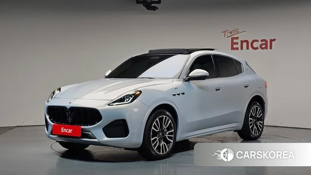 Maserati Grecale 2023 Серебристо-серый из Кореи