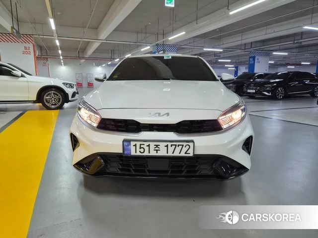 Kia The New K3 2nd generation 2024 Белый из Кореи