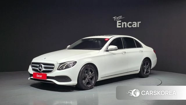 Mercedes-Benz E-Class W213 2018 Белый из Кореи