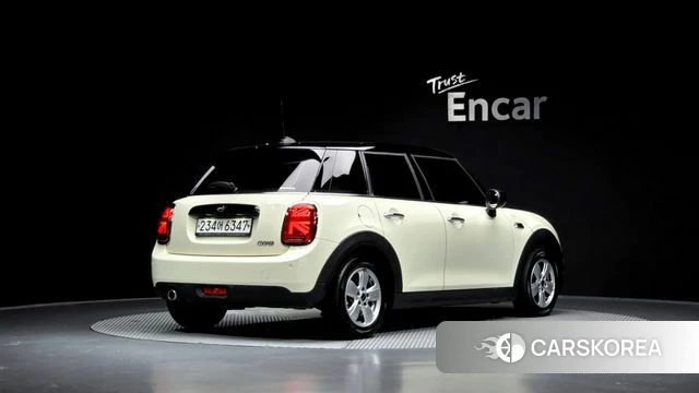 Mini Cooper 2019 Жемчужный цвет из Кореи