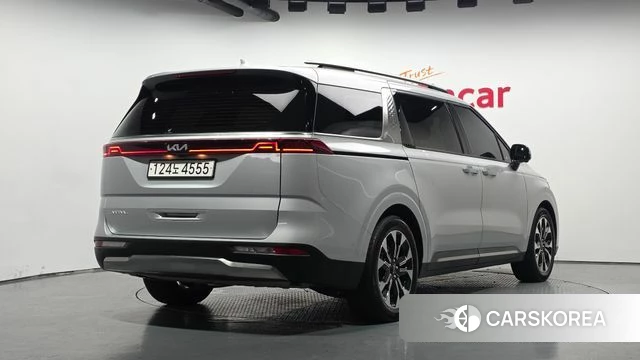 Kia Carnival 4th generation 2022 Серебряный из Кореи