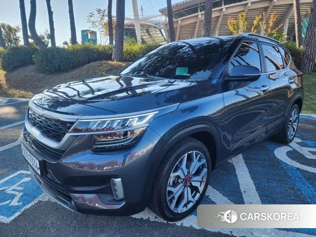 Kia Seltos 2019 Белый из Кореи