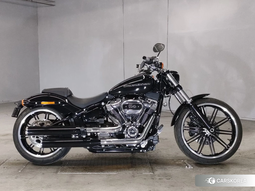Проданный Harley-Davidson Softail Breakout FXBRS1868 2022 из Японии