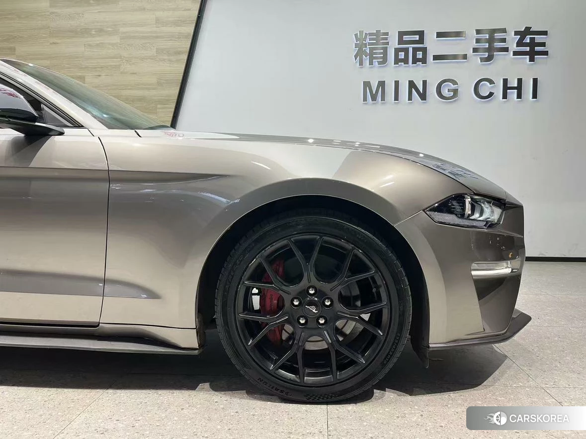 Ford Mustang 2020 Темно-серый из Китая