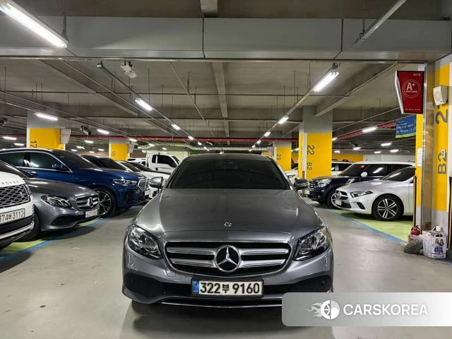 Mercedes-Benz E-Class W213 2020 Серый из Кореи