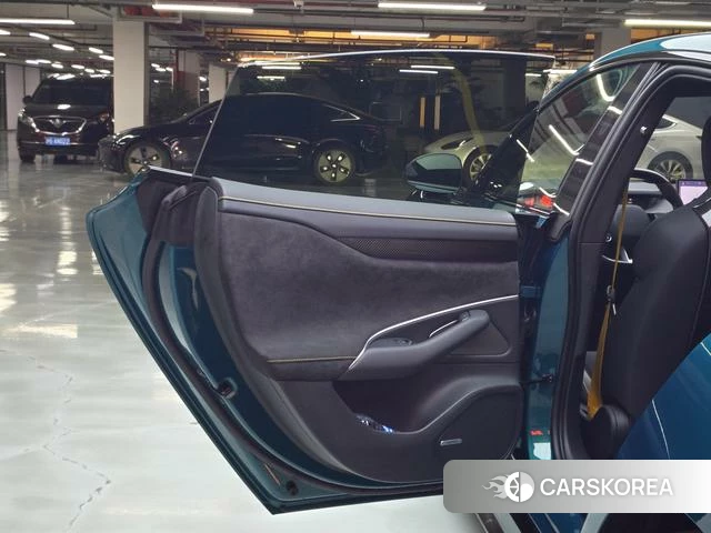 Xiaomi Car Xiaomi SU7 Ultra 2025 Зеленый из Китая