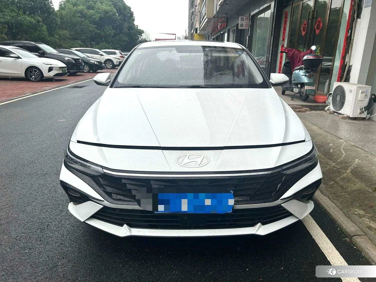 Hyundai Elantra 2023 Белый из Китая