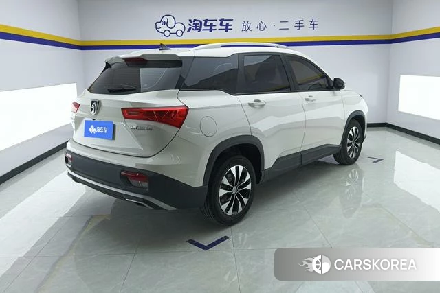Baojun 530 2021 Белый из Китая