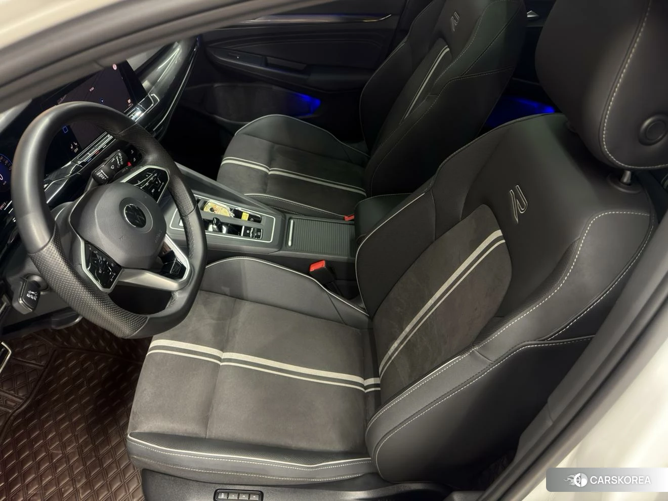 Volkswagen Golf 2023 Белый из Китая