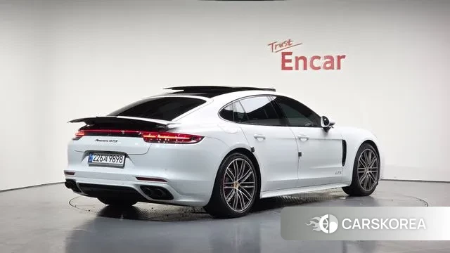 Porsche Panamera (971) 2020 Белый из Кореи