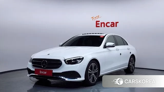 Mercedes-Benz E-Class W213 2021 Белый из Кореи