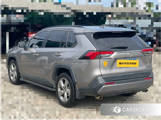 Toyota RAV4 Rongfang 2021 Серебристо-серый из Китая