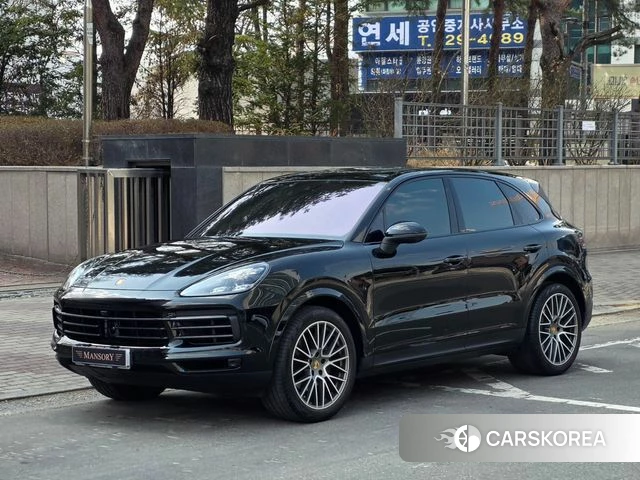 Porsche Cayenne (PO536) 2023 Черный из Кореи