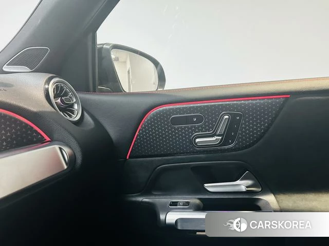 Mercedes-Benz GLB AMG 2024 Черный из Китая
