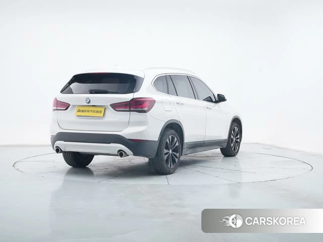 BMW X1 2021 Белый из Китая