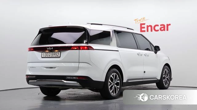 Kia Carnival 4th generation 2023 Белый из Кореи