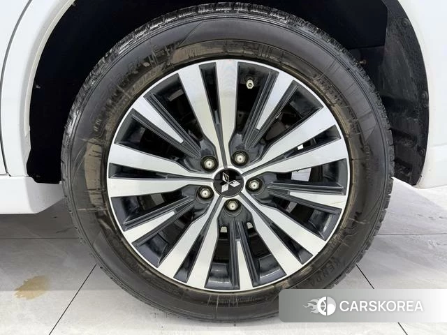 Mitsubishi  Outlander 2022 Белый из Китая