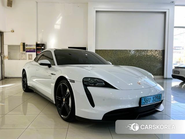 Porsche Taycan 2020 Белый из Кореи