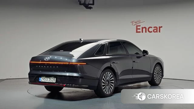 Hyundai Grandeur Hybrid (GN7) 2023 Серый из Кореи