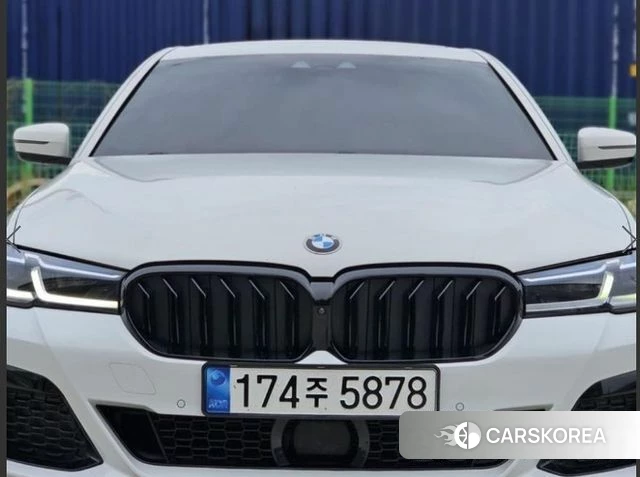 BMW 5 Series (G30) 2018 Белый из Кореи