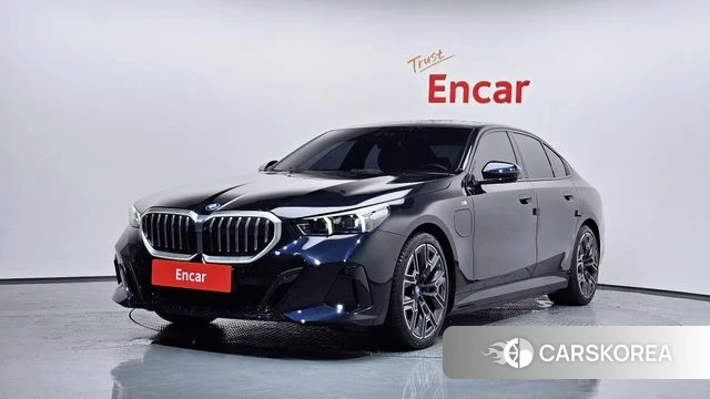 BMW 5 Series (G60) 2025 Черный из Кореи