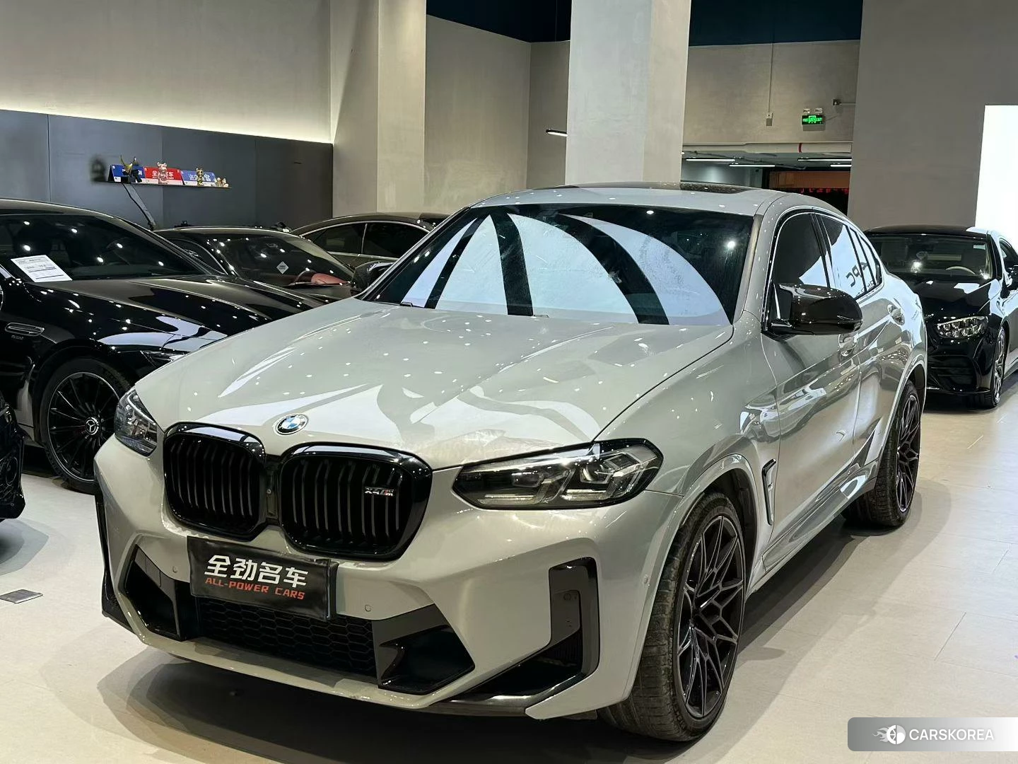 BMW X4 M 2021 Серебристо-серый из Китая