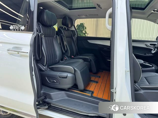Roewe iMAX8 2021 Белый из Китая
