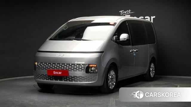 Hyundai Staria 2024 Серебристо-серый из Кореи