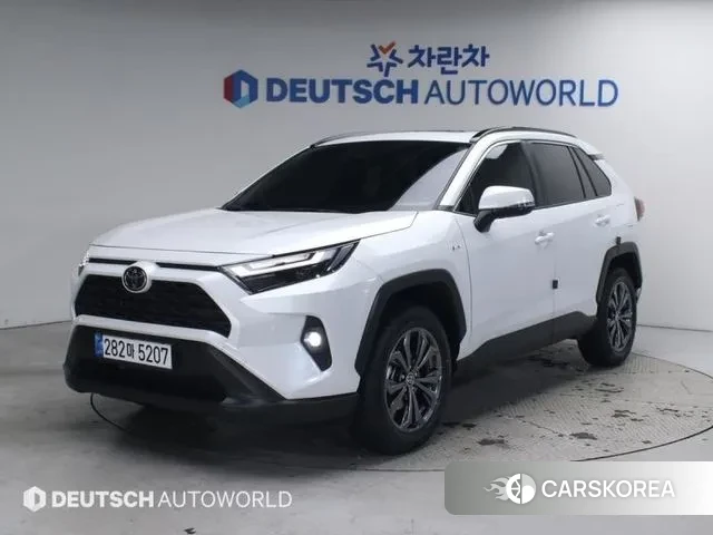 Toyota RAV4 5th Generation 2025 Белый из Кореи
