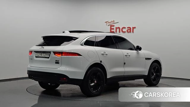 Jaguar F-PACE 2019 Белый из Кореи