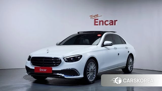 Mercedes-Benz E-Class W213 2021 Белый из Кореи