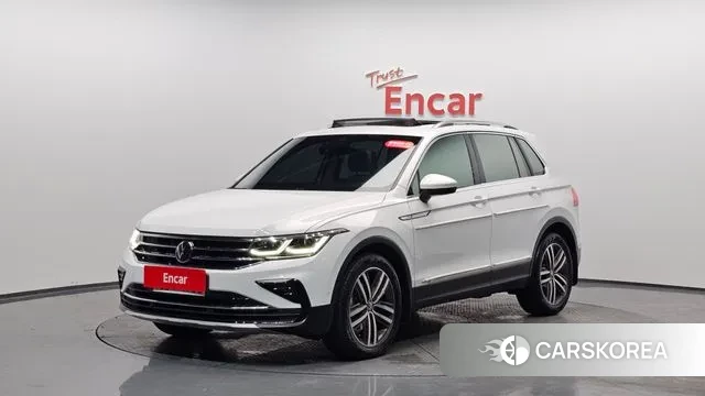 Volkswagen Tiguan second Generation 2022 Белый из Кореи