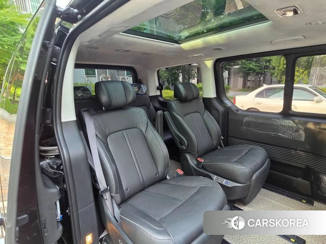 Hyundai Staria 2024 Черный из Кореи