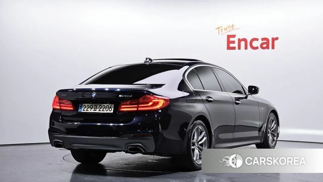 BMW 5 Series (G30) 2018 Черный из Кореи