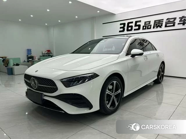 Mercedes-Benz Class A 2024 Белый из Китая