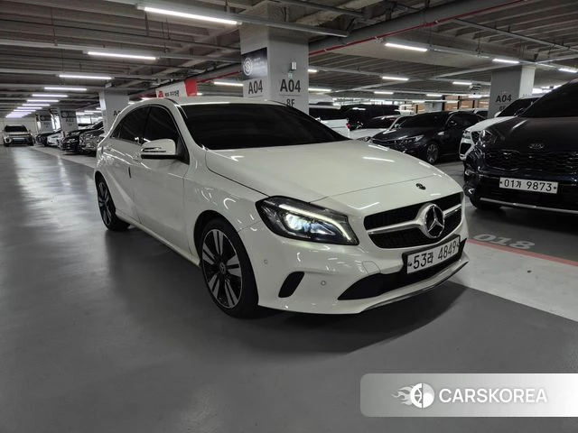 Mercedes-Benz A-Class W176 2018 Белый из Кореи