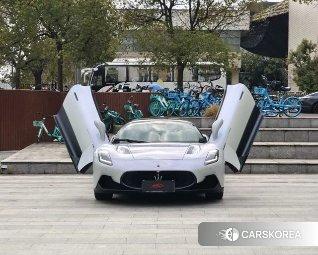 Maserati MC20 2023 Белый из Китая