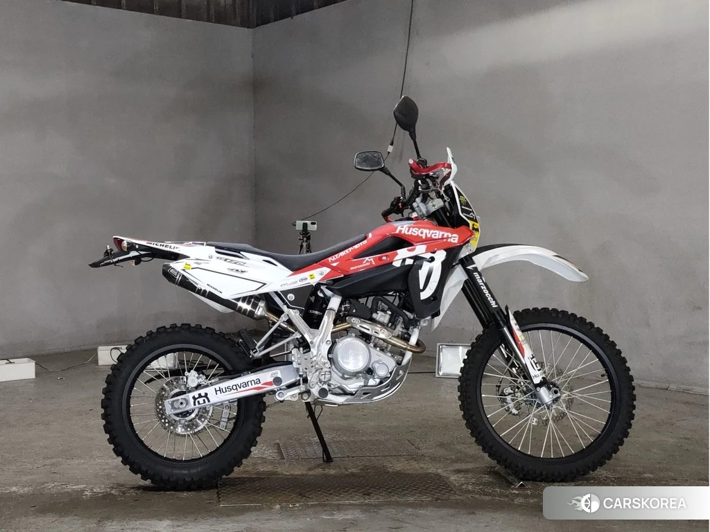 Проданный Husqvarna TE125 2012 из Японии