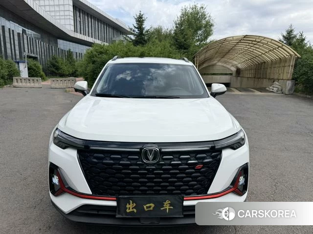 Chang'an CS35 PLUS 2022 Белый из Китая