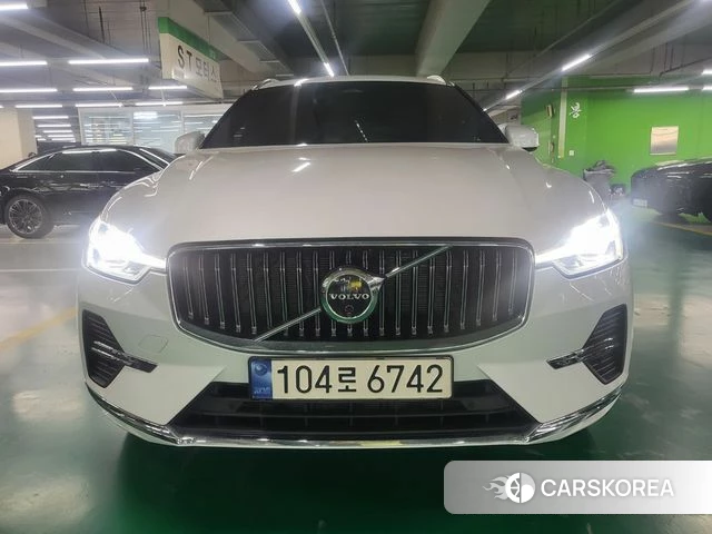 Volvo XC60 second Generation 2023 Белый из Кореи