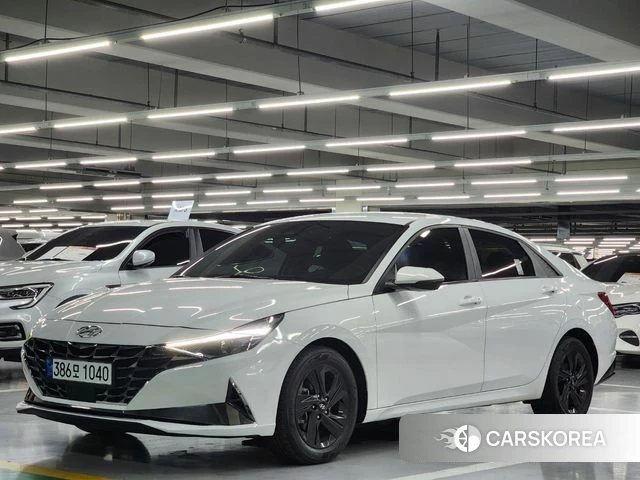 Hyundai Avante Hybrid (CN7) 2022 Белый из Кореи