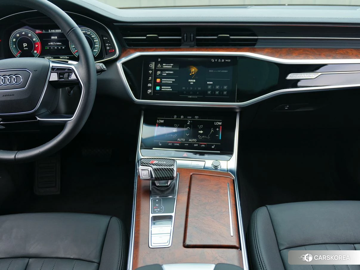Audi A6 (import) 2020 Черный из Китая