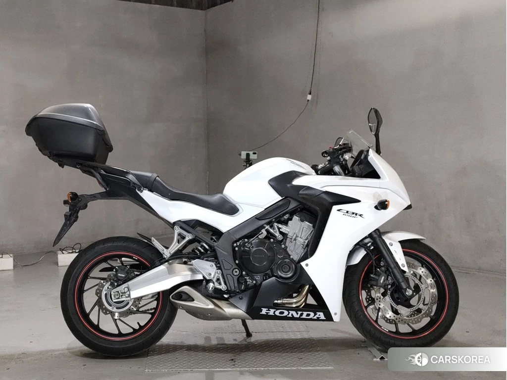Проданный Honda CBR650F 2014 из Японии