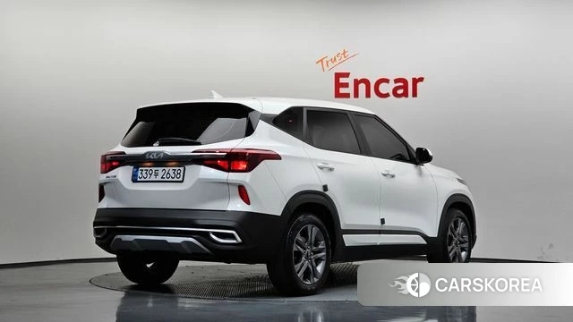 Kia Seltos 2022 Белый из Кореи